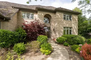 5420 Belmont Ct, Libertyville, IL 60048 - Photo 3