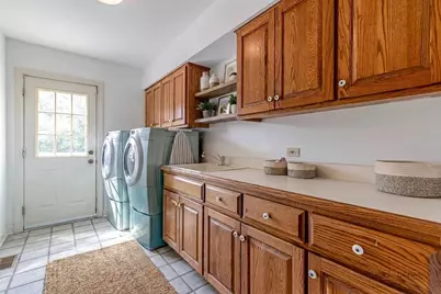 5420 Belmont Court, Libertyville, IL 60048 - Photo 9
