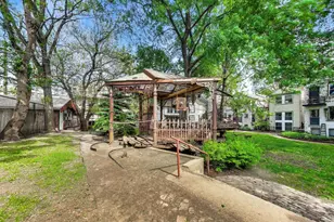 812 W 19th St, Chicago, IL 60608 - Photo 19
