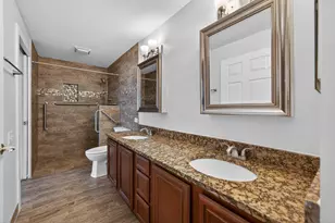 1051 Delta Dr, Elgin, IL 60123 - Photo 23