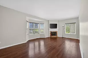 1051 Delta Dr, Elgin, IL 60123 - Photo 9