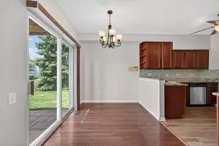 1051 Delta Dr, Elgin, IL 60123 - Photo 13