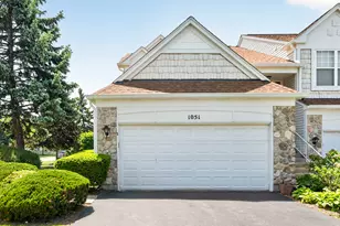 1051 Delta Dr, Elgin, IL 60123 - Photo 7