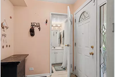 157 Thomas Road #157, Bolingbrook, IL 60440 - Photo 5