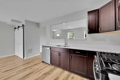 943 Four Seasons Boulevard #943, Aurora, IL 60504 - Photo 9