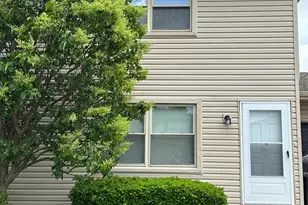 2030 Kevin Dr, Montgomery, IL 60538 - Photo 1