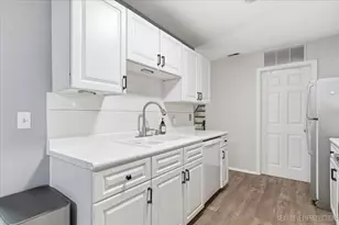 5936 Greenview Rd, Lisle, IL 60532 - Photo 13