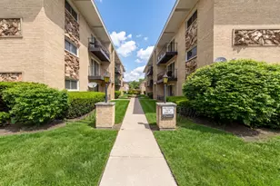 6811 N Olmsted Ave, Chicago, IL 60631 - Photo 1