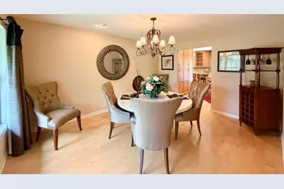 11N071 Johnstown Road, Elgin, IL 60124 - Photo 5