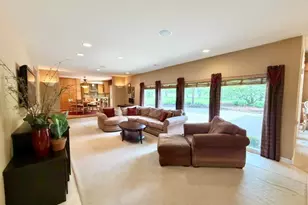 11N071 Johnstown Rd, Elgin, IL 60124 - Photo 25
