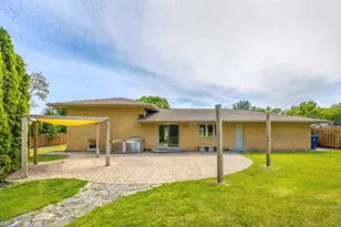 8610 Orchard Dr, Hickory Hills, IL 60457 - Photo 25