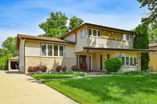 1413 N Burning Bush Ln, Mount Prospect, IL 60056 - Photo 1