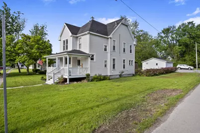 211 N Maple Street, Grant Park, IL 60940 - Photo 3