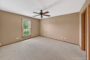 829 Chasefield Ln, Crystal Lake, IL 60014 - Photo 11