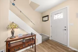 30W056 Buckthorn Ct, Warrenville, IL 60555 - Photo 3