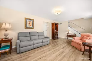 30W056 Buckthorn Ct, Warrenville, IL 60555 - Photo 7