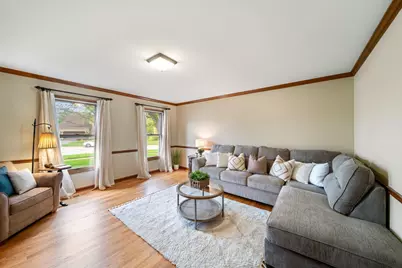 2405 Cimarron Court, Naperville, IL 60565 - Photo 3