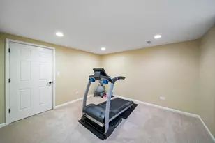 2405 Cimarron Ct, Naperville, IL 60565 - Photo 23