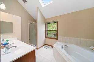 2405 Cimarron Ct, Naperville, IL 60565 - Photo 13