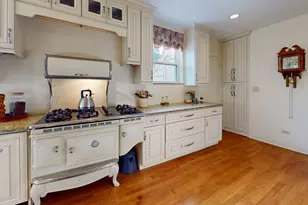 315 E Union Ave, Wheaton, IL 60187 - Photo 47