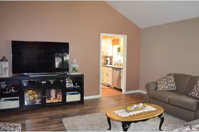 3813 Illinois Street, Crystal Lake, IL 60014 - Photo 9