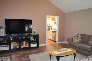 3813 Illinois St, Crystal Lake, IL 60014 - Photo 9