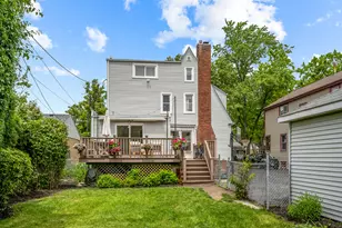 1325 E Walnut Ave, Des Plaines, IL 60016 - Photo 29