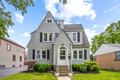 1325 E Walnut Avenue, Des Plaines, IL 60016 - Photo 1