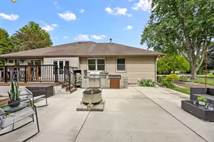 1680 Logan St, Roselle, IL 60172 - Photo 37