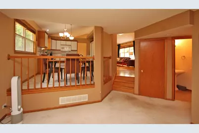 464 Farm Bridge Road, Lake Zurich, IL 60047 - Photo 17