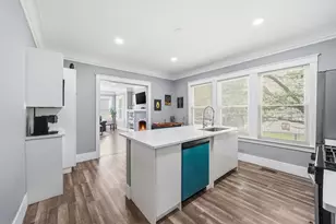 1518 E 73rd Pl, Chicago, IL 60619 - Photo 9