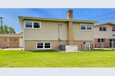 7630 Beckwith Road, Morton Grove, IL 60053 - Photo 29