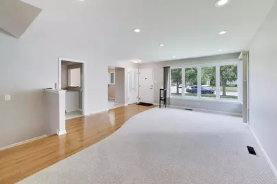 7630 Beckwith Road, Morton Grove, IL 60053 - Photo 5