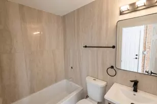 616 W Patterson Ave, Chicago, IL 60613 - Photo 15