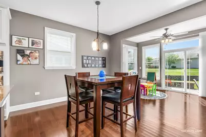 2832 Chevy Chase Lane, Naperville, IL 60564 - Photo 13