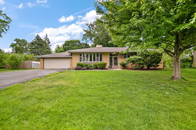 9225 S 86th Avenue, Hickory Hills, IL 60457 - Photo 1