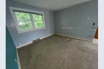 754 S Oakland Avenue, Decatur, IL 62522 - Photo 7