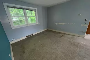 754 S Oakland Ave, Decatur, IL 62522 - Photo 7