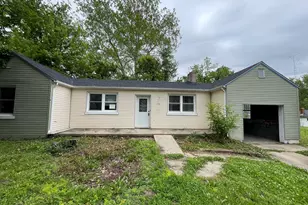 754 S Oakland Ave, Decatur, IL 62522 - Photo 3