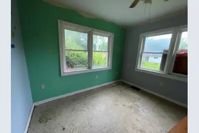 754 S Oakland Avenue, Decatur, IL 62522 - Photo 15