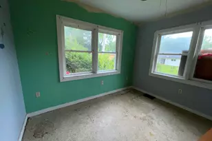 754 S Oakland Ave, Decatur, IL 62522 - Photo 15
