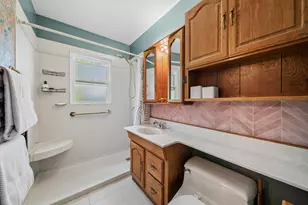 1330 S Wayside Dr, Villa Park, IL 60181 - Photo 13