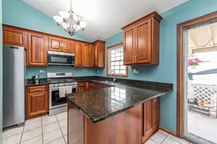 3332 N Lewis Ave, Waukegan, IL 60087 - Photo 9