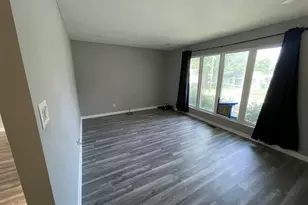 3265 Robin Dr, Decatur, IL 62526 - Photo 11
