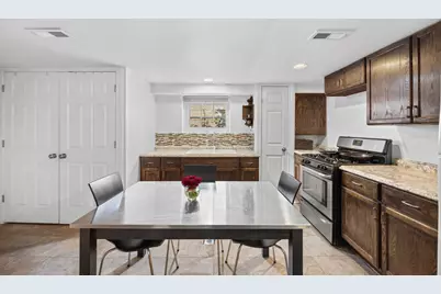 4906 W Argyle Street, Chicago, IL 60630 - Photo 11