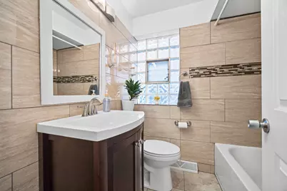 4906 W Argyle Street, Chicago, IL 60630 - Photo 9