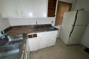 552 W Center St, Decatur, IL 62526 - Photo 27