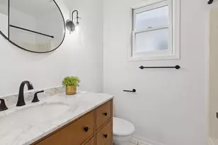 1064 N Marshfield Ave, Chicago, IL 60622 - Photo 7