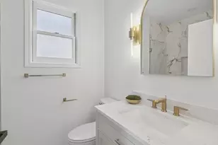 1064 N Marshfield Ave, Chicago, IL 60622 - Photo 11