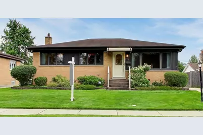 309 Wisconsin Drive, Des Plaines, IL 60016 - Photo 1